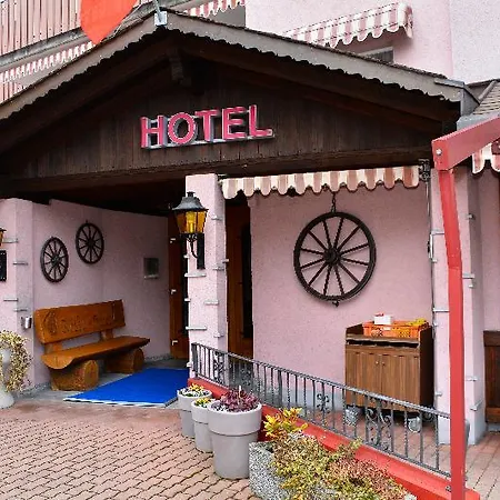 Szálloda Rössli 2*