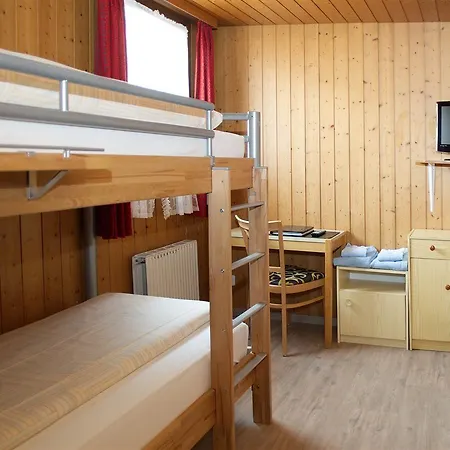 Hotel Roessli 2*