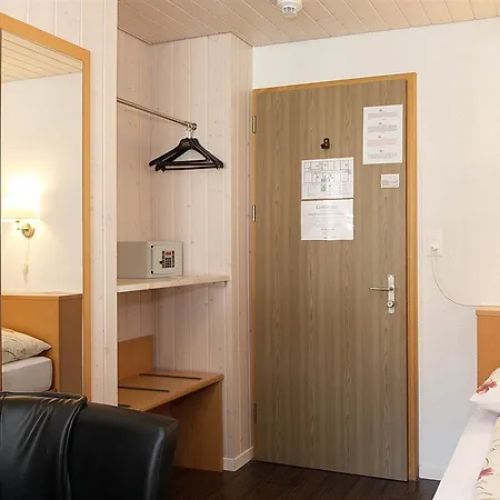 Hotel Roessli 2*